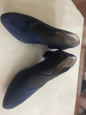 BeautiFeel Navy Suede Slip-On Low Block Heel Mules